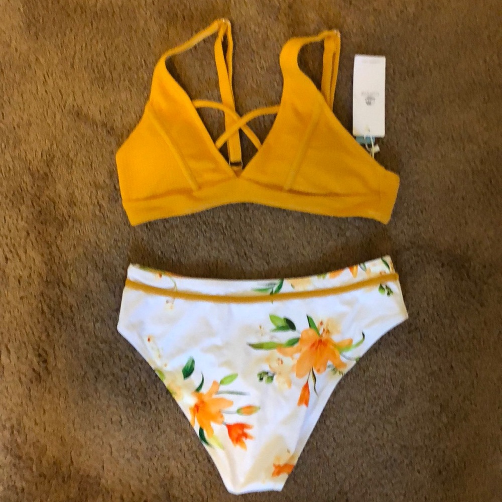 Cupshe Two-Piece Bikini - Picture 2 of 2